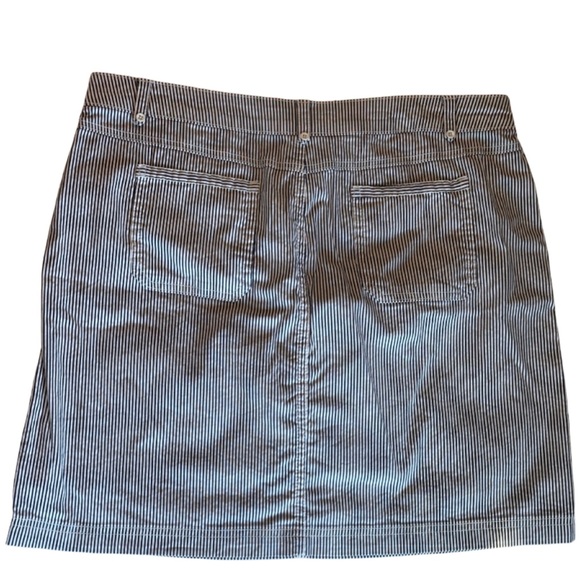 Karen Scott Blue and White Stripe Skort - Picture 4 of 8